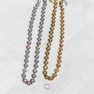 Colar elegante aço brilhante