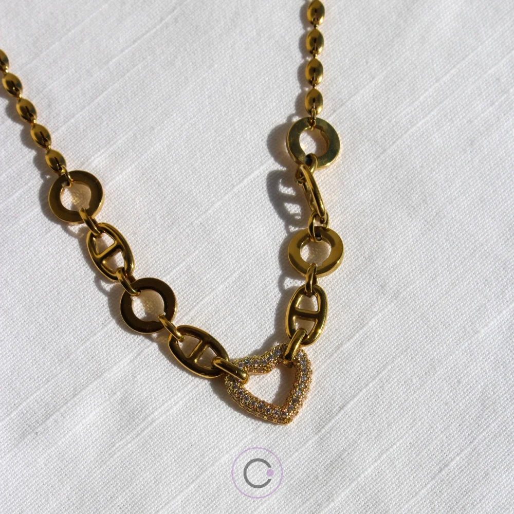 colar-aço-dourado-coração