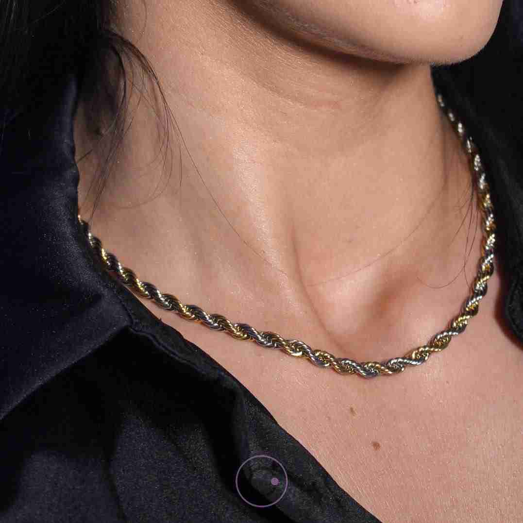 colar aço elegante