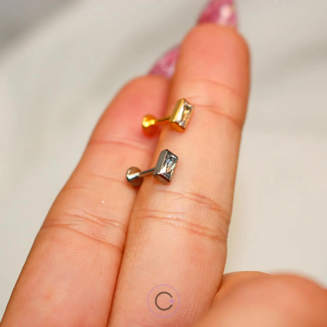 piercings orelha helix conch tragus flat