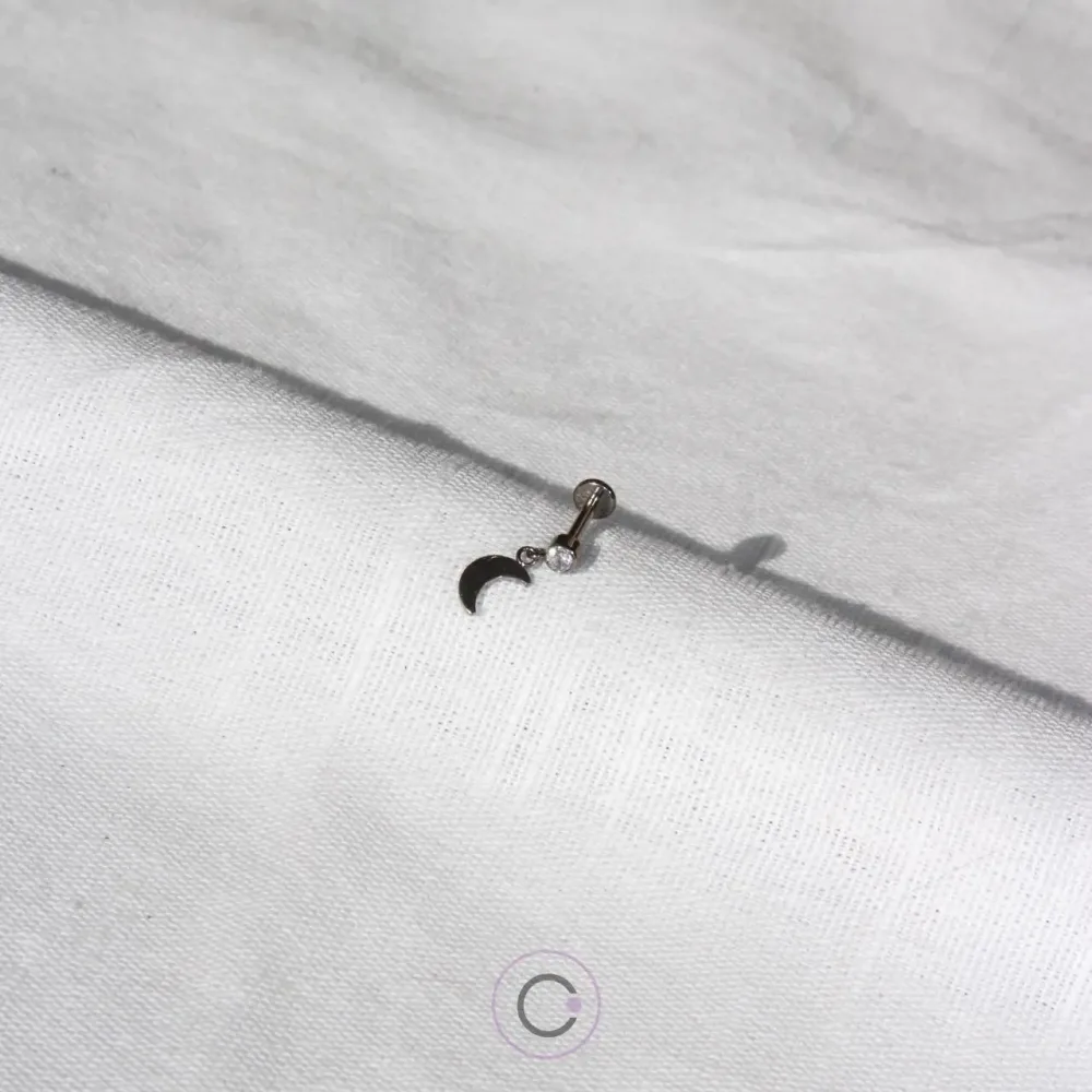 piercings-orelha-helix-tragus